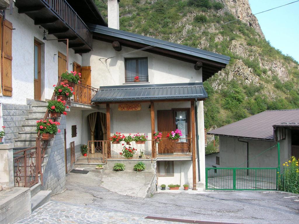 La Barmo Affittacamere Pietraporzio Bagian luar foto