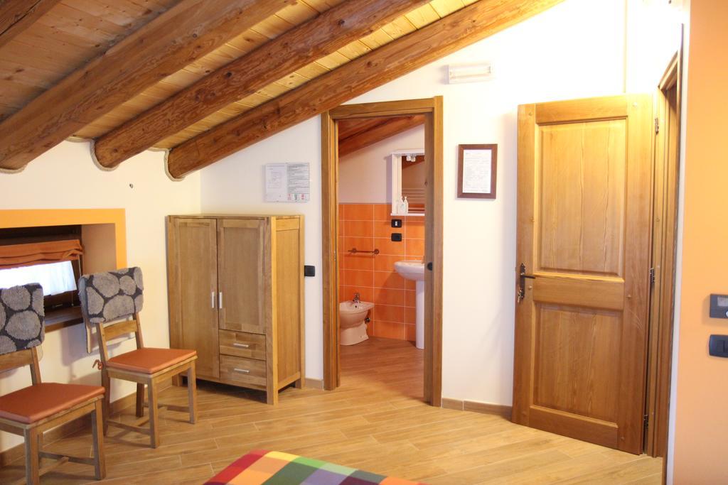 La Barmo Affittacamere Pietraporzio Bagian luar foto
